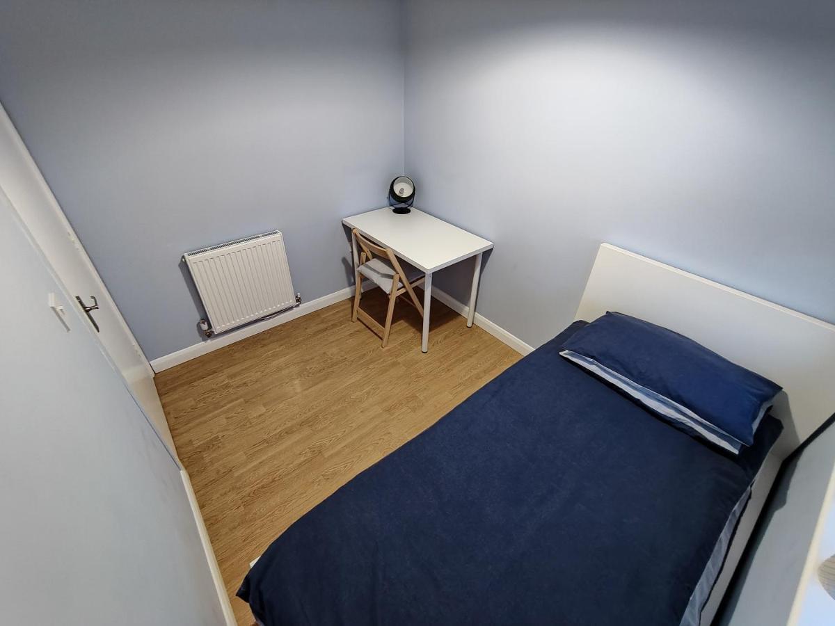Joshua Court Single Room Stoke-on-Trent Exterior photo
